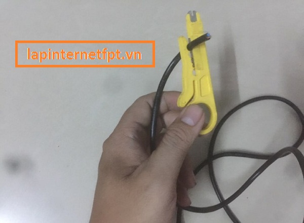 Cách bấm đầu dây điện thoại thay cho dây cáp mạng LAN